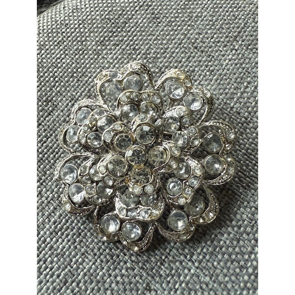 Vintage Rhinestone Flower Brooch Silvertone Clear Scarf Lapel Cocktail Formal